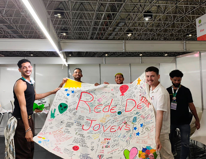 Integrantes da Sociedade Civil durante a 26ª Conferência Internacional de Aids 2026 reforçam a defesa do acesso universal às novas tecnologias de prevenção e tratamento do HIV.